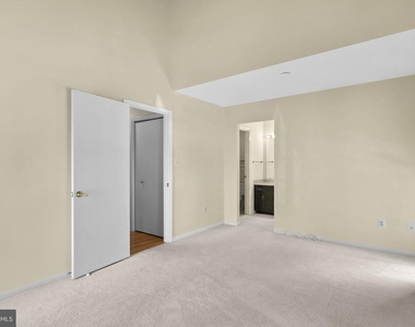 1469 Casino Circle - Photo Thumbnail 9