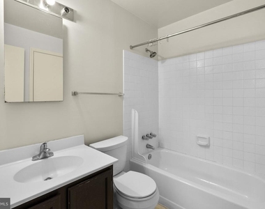 1469 Casino Circle - Photo Thumbnail 18