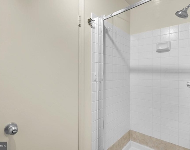 1469 Casino Circle - Photo Thumbnail 12