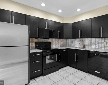 1469 Casino Circle - Photo Thumbnail 7