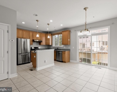 563 Pelican Avenue - Photo Thumbnail 24