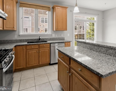 563 Pelican Avenue - Photo Thumbnail 20