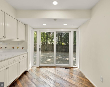 8416 Fox Run - Photo Thumbnail 20