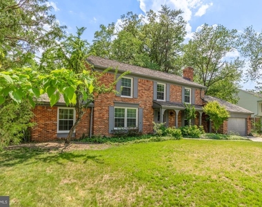 8416 Fox Run - Photo Thumbnail 2