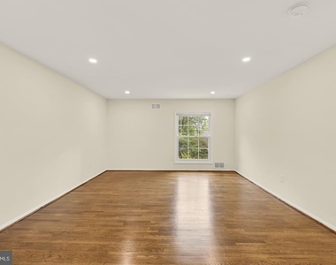 8416 Fox Run - Photo Thumbnail 42