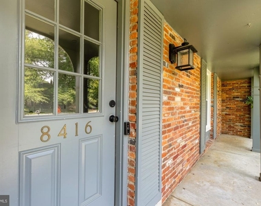 8416 Fox Run - Photo Thumbnail 4