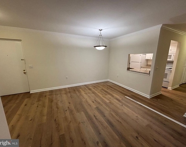 18318 Streamside Drive - Photo Thumbnail 4
