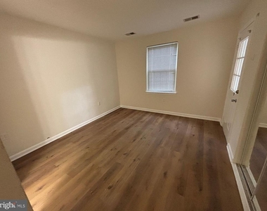 18318 Streamside Drive - Photo Thumbnail 7