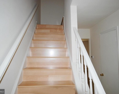 7 Hyacinth Court - Photo Thumbnail 4