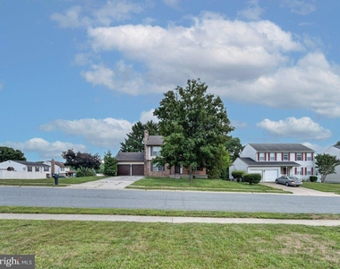 801 High Plain Drive - Photo Thumbnail 4