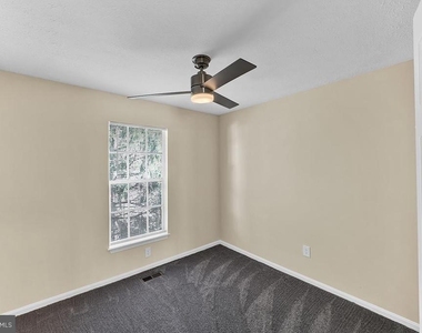 801 High Plain Drive - Photo Thumbnail 9