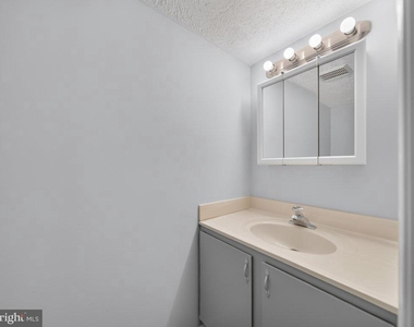 801 High Plain Drive - Photo Thumbnail 48