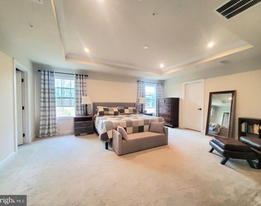 6979 Mandalong Way - Photo Thumbnail 40
