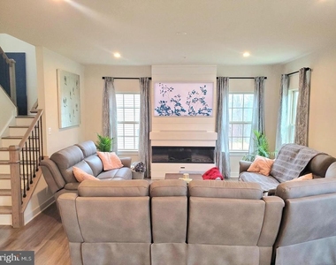6979 Mandalong Way - Photo Thumbnail 23