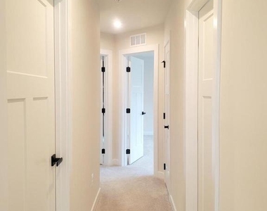 6979 Mandalong Way - Photo Thumbnail 32
