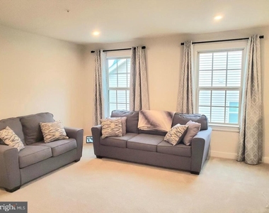 6979 Mandalong Way - Photo Thumbnail 27