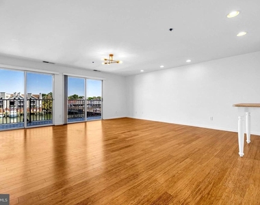 304 Academy Street - Photo Thumbnail 4