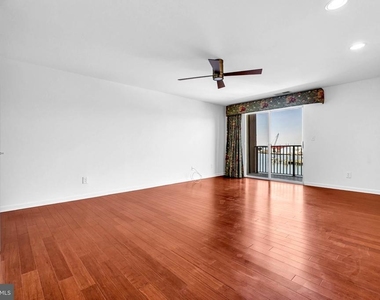 304 Academy Street - Photo Thumbnail 9