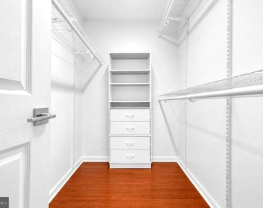 304 Academy Street - Photo Thumbnail 11
