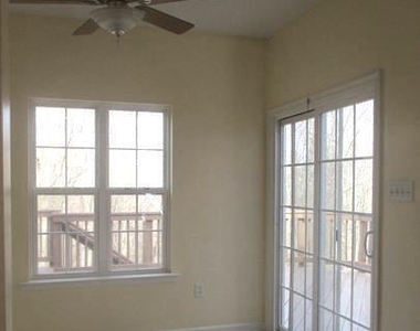 1627 Trestle Street - Photo Thumbnail 1