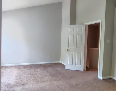 1627 Trestle Street - Photo Thumbnail 18