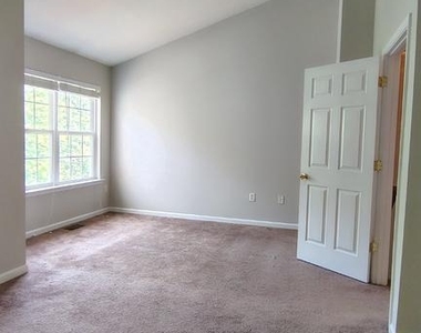 1627 Trestle Street - Photo Thumbnail 17