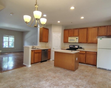 1627 Trestle Street - Photo Thumbnail 10