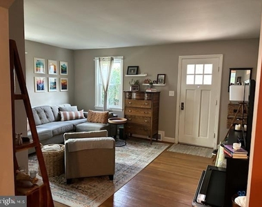 1117 Arran Road - Photo Thumbnail 1