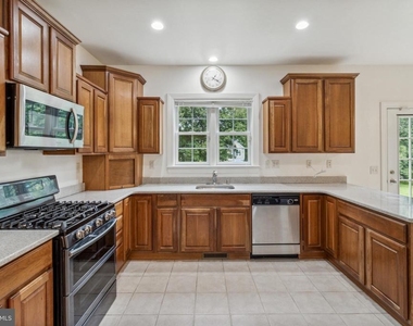 9818 Lyons Mill Road - Photo Thumbnail 11