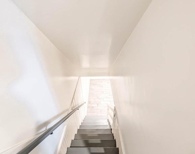 433 Grovethorn Road - Photo Thumbnail 26