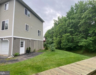 17 Hidden Cove Court - Photo Thumbnail 1