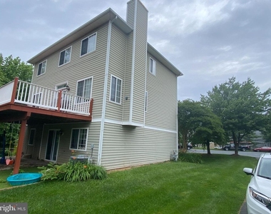 17 Hidden Cove Court - Photo Thumbnail 2