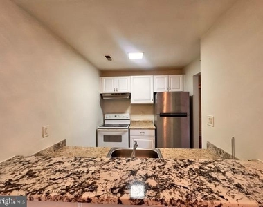 1260 Sugarwood Circle - Photo Thumbnail 4