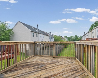 6957 Rockfield Road - Photo Thumbnail 5