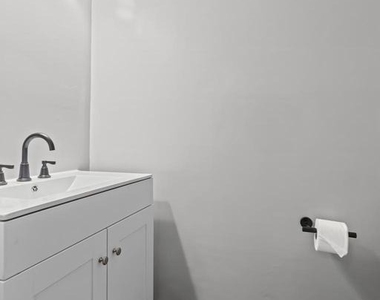 6957 Rockfield Road - Photo Thumbnail 6