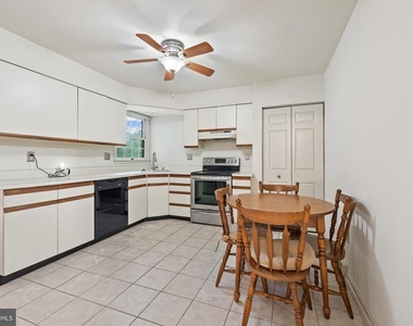2001 Vista Lane - Photo Thumbnail 10