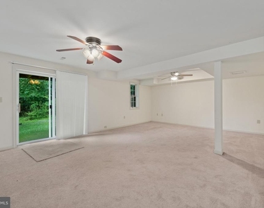2001 Vista Lane - Photo Thumbnail 24