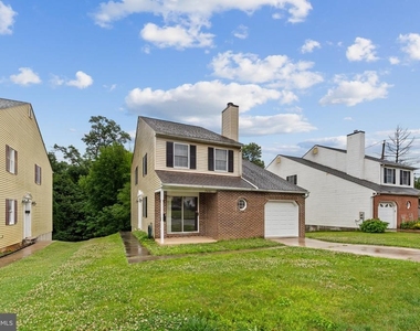 2001 Vista Lane - Photo Thumbnail 3
