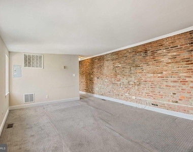 249 S Chester Street - Photo Thumbnail 5