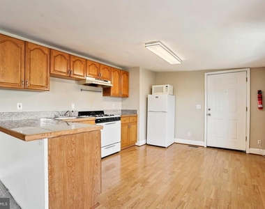 249 S Chester Street - Photo Thumbnail 2