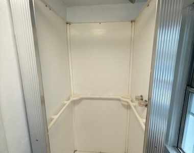 4833 Belair Road - Photo Thumbnail 7