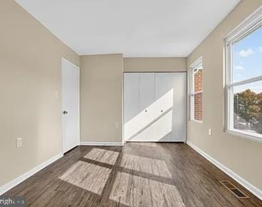 814 Showell Court - Photo Thumbnail 7