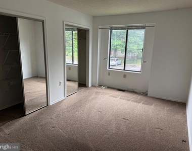 527 Greenblades Court - Photo Thumbnail 20