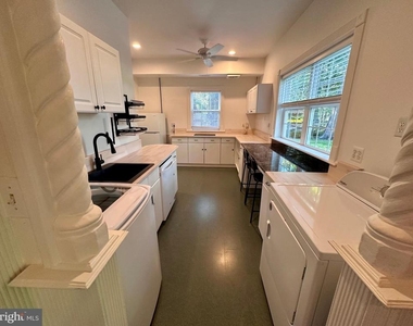 1012 S Creek View Ct. - Photo Thumbnail 12