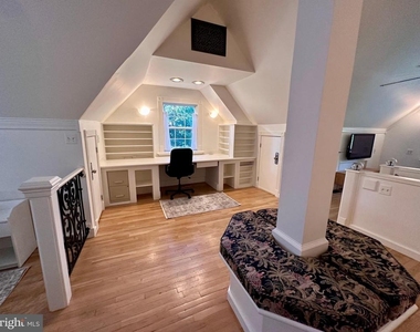 1012 S Creek View Ct. - Photo Thumbnail 5