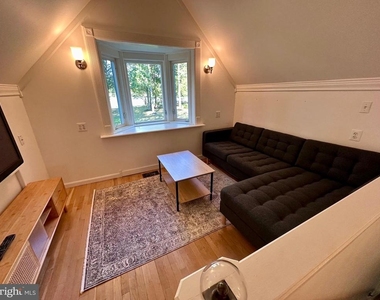 1012 S Creek View Ct. - Photo Thumbnail 6