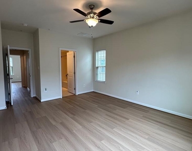 7343 Old Calvary Road - Photo Thumbnail 23