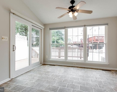 8125 Gray Stone Lane - Photo Thumbnail 16