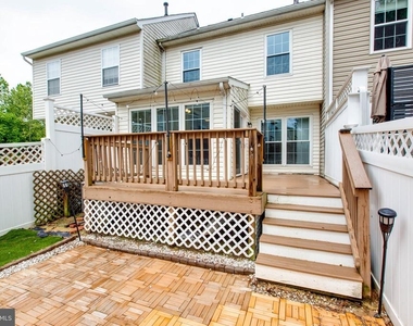 8125 Gray Stone Lane - Photo Thumbnail 40