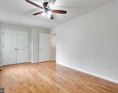 8125 Gray Stone Lane - Photo Thumbnail 24